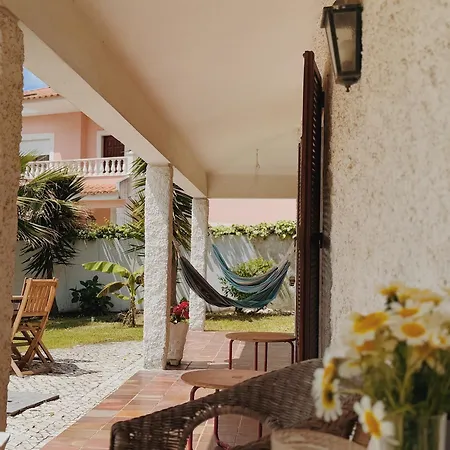 Garden Retreat With Fire Pit & Bbq * 차르네카