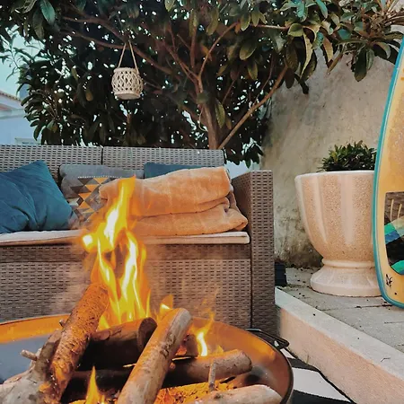 펜션 Garden Retreat With Fire Pit & Bbq