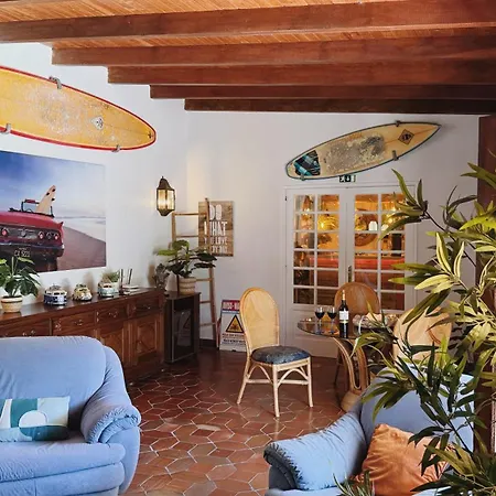 Digital Nomad Retreat, 6 Min To & Ac Holiday home Charneca (Setubal)